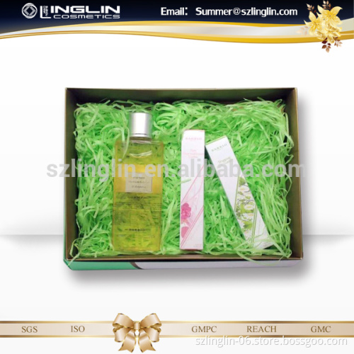 HoneySuchle Flower Parfum body wash shower gel and perfume gift set
